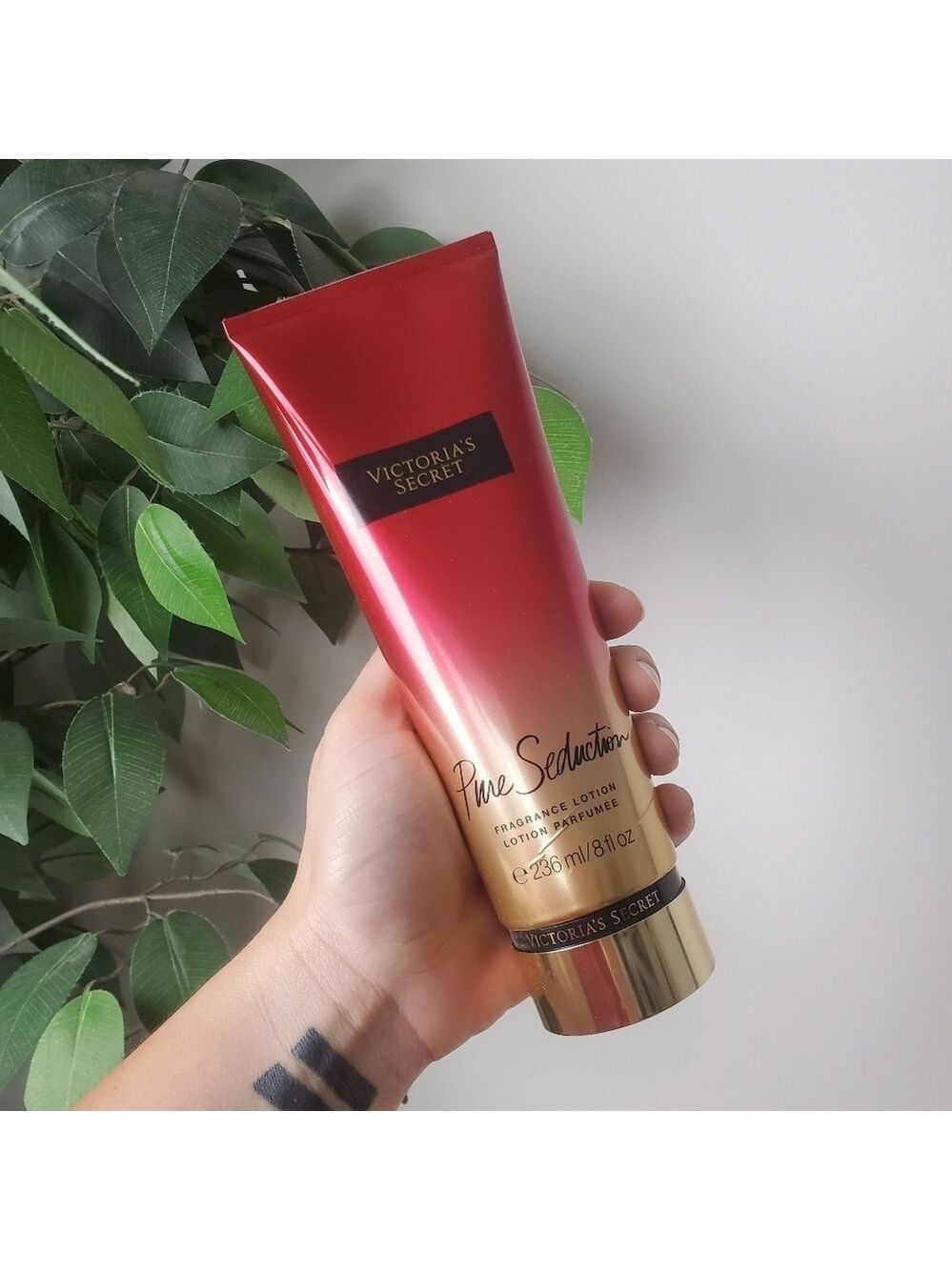 Victoria's Secret Pure Seduction Lotion 8 oz Red Plum Freesia